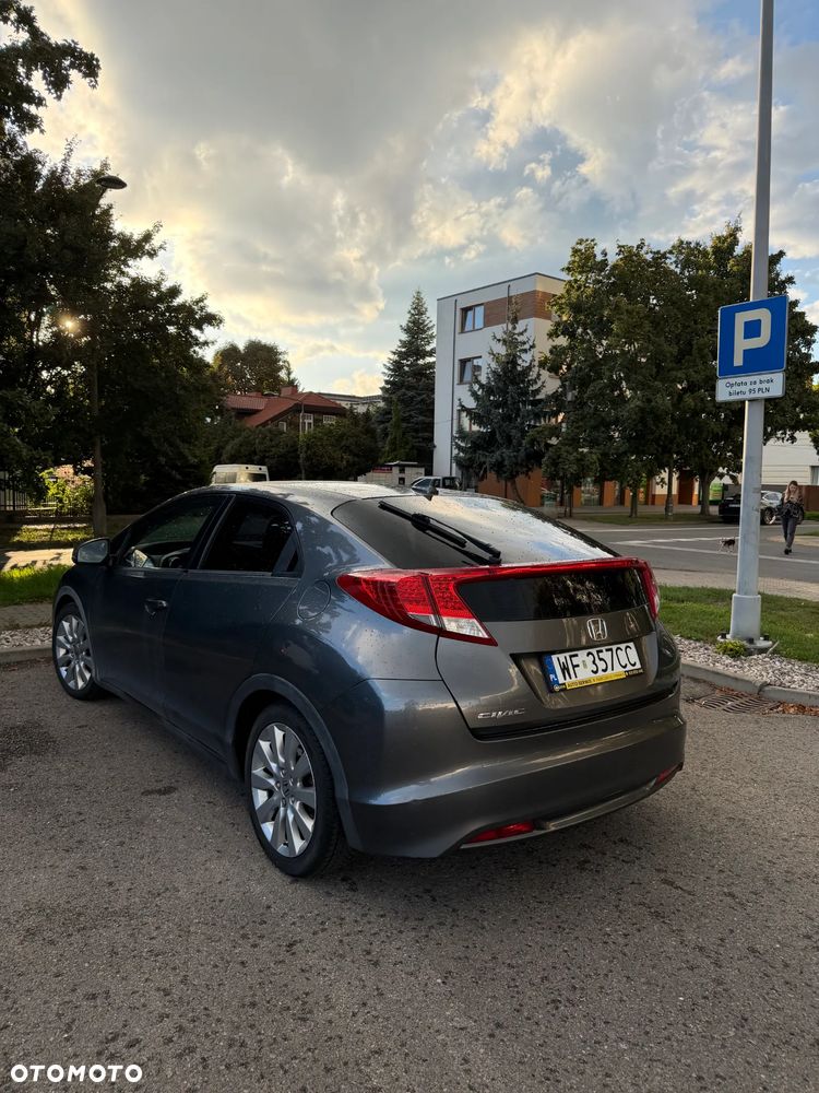 Honda Civic 1.8 i-VTEC Sport - 3