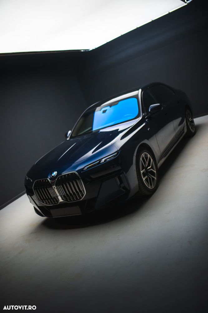 BMW Seria 7 740d xDrive MHEV - 2
