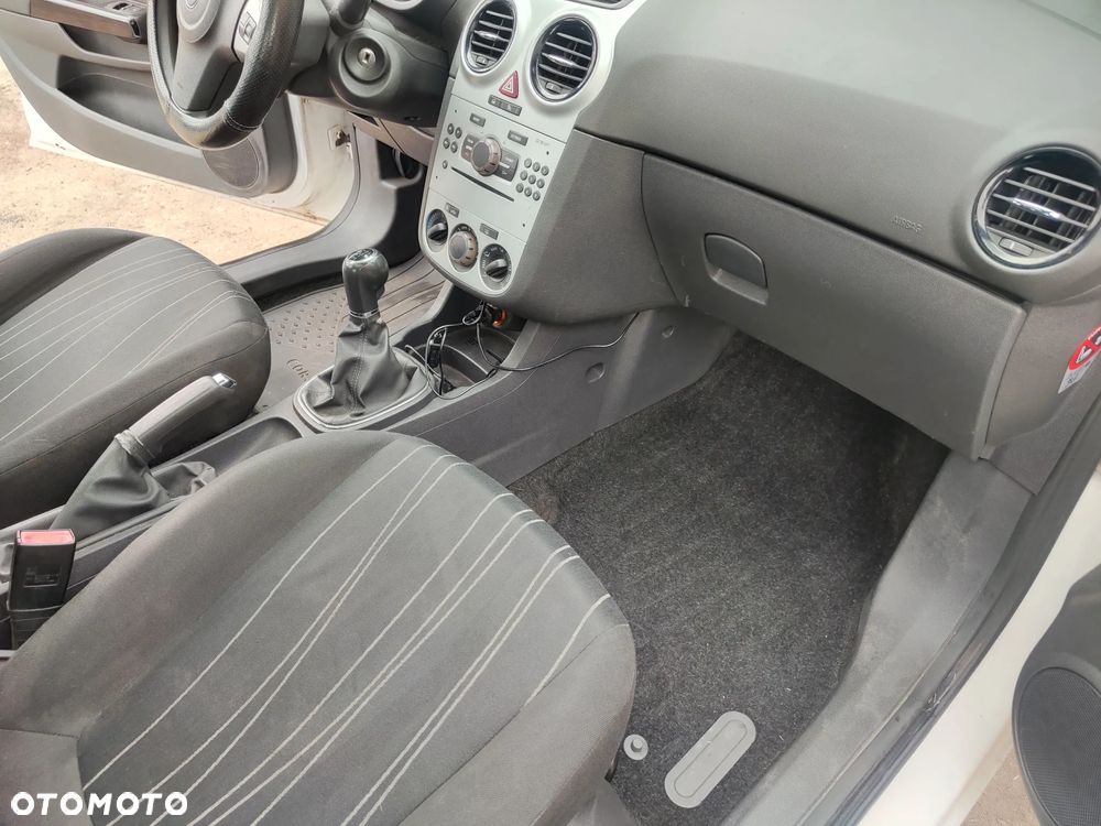 Opel Corsa 1.2 16V Enjoy - 13