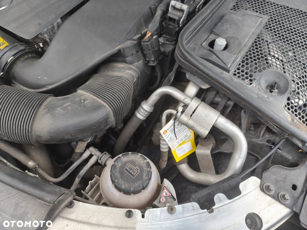 Mercedes-Benz Klasa C 200 4MATIC 9G-TRONIC - 35