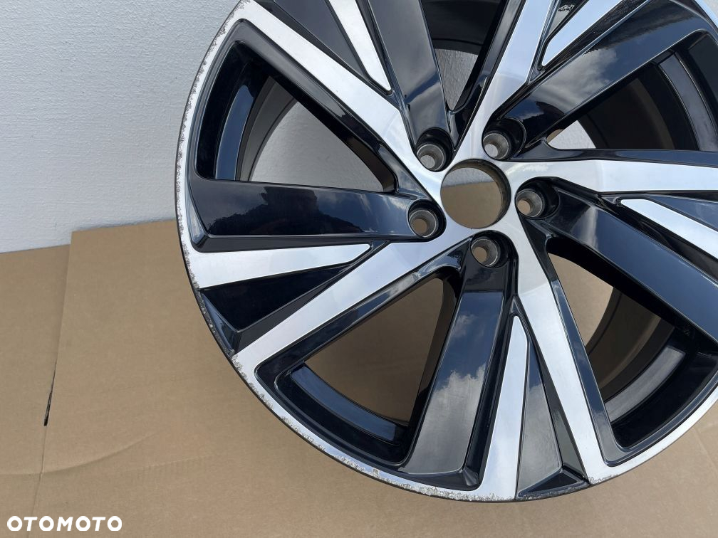 FELGA VOLVO S60 V60 V90 S90 XC40 XC60 8,5J 19 ET47 - 2