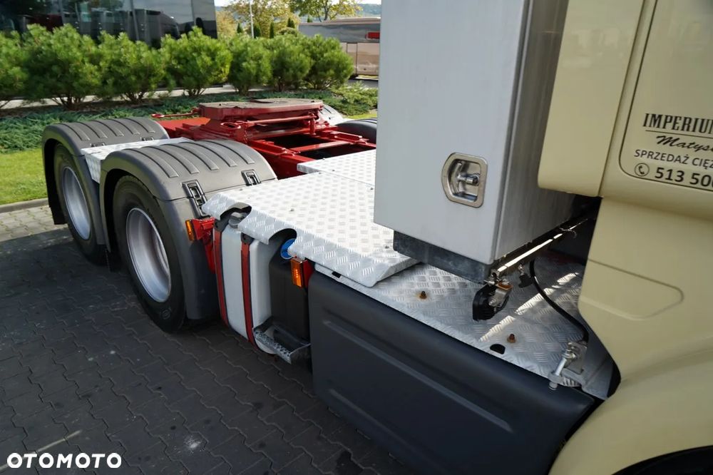 Scania R 580 / V8 / 6x4 / DMC: 95.000 KG / KLIMA POSTOJOWA / OPTICRUISE / 3 OSIOWY CIĄGNIK SIODŁOWY - 16