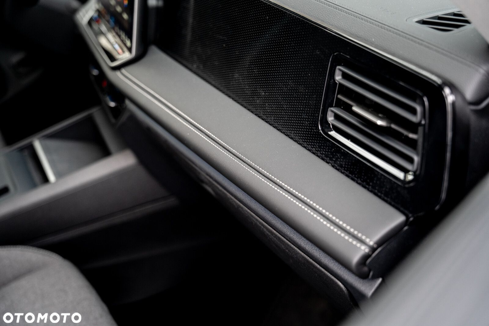 Volkswagen Tiguan - 27