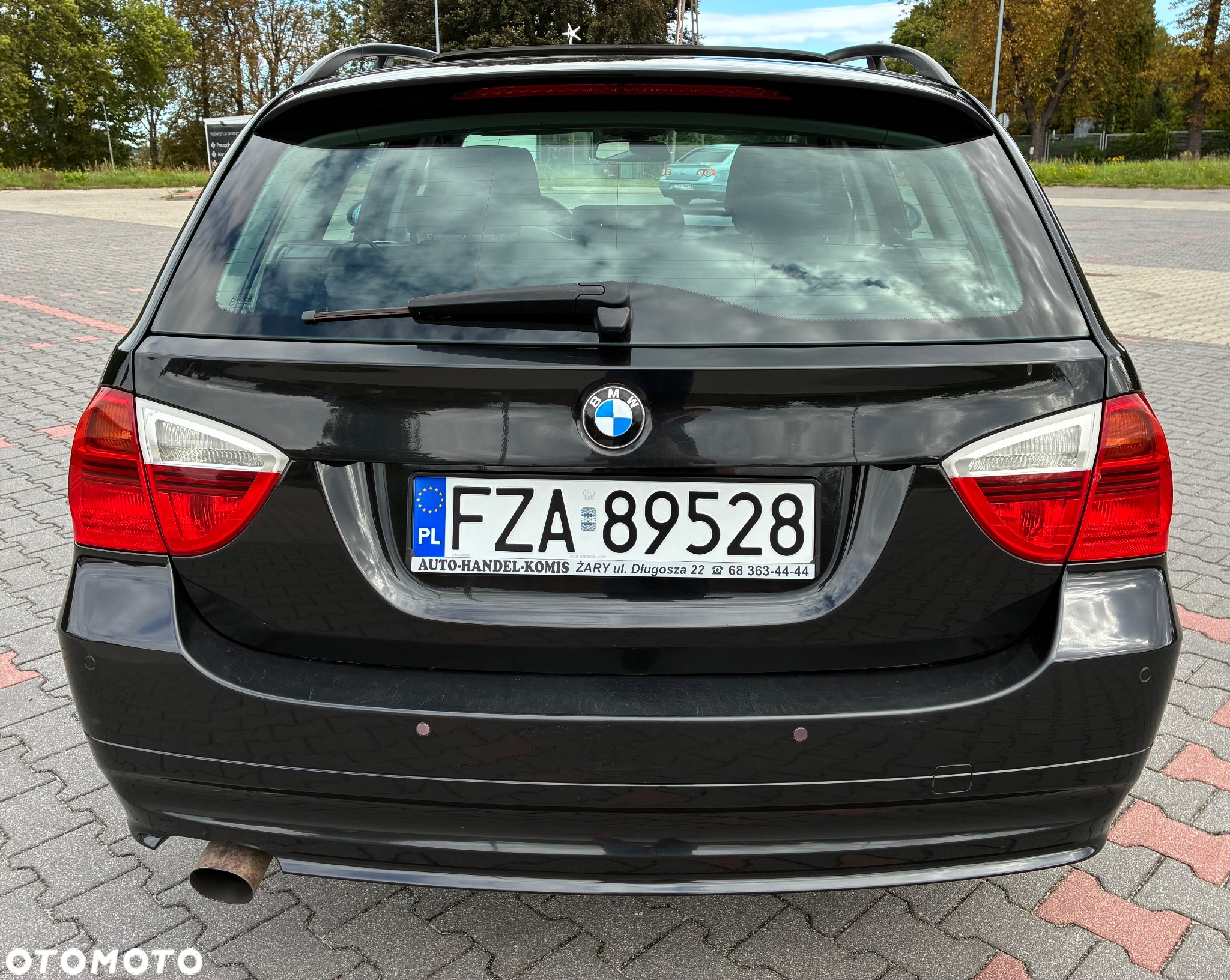 BMW Seria 3 318i Touring - 10