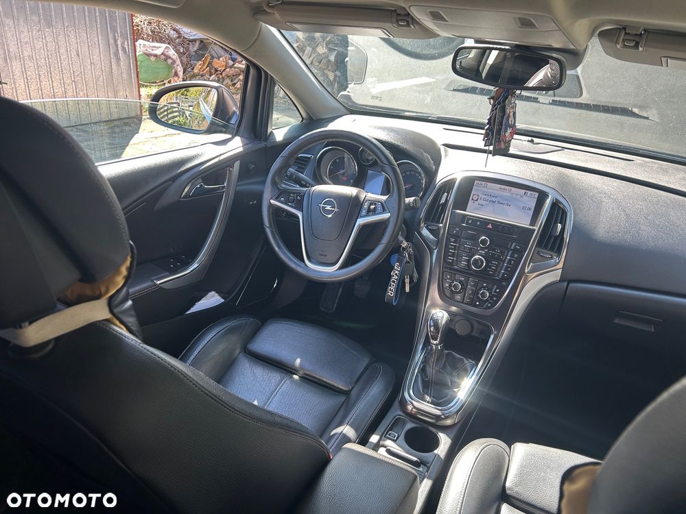 Opel Astra 2.0 CDTI Cosmo - 5