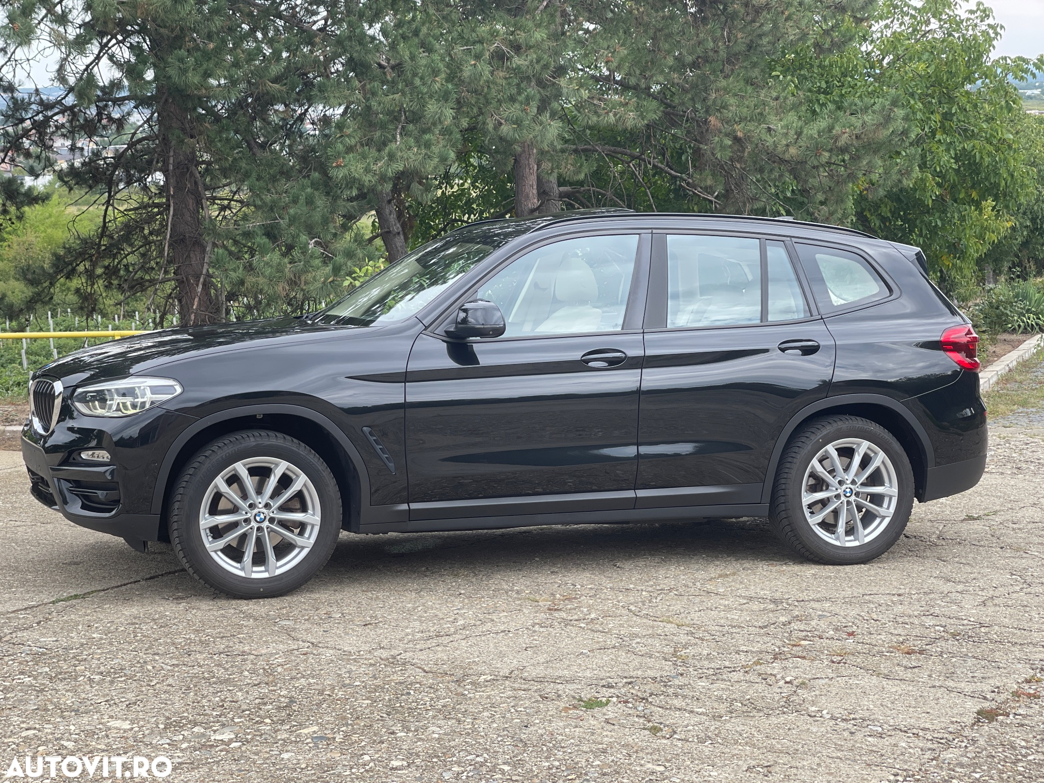 BMW X3 xDrive20i AT Advantage - 28
