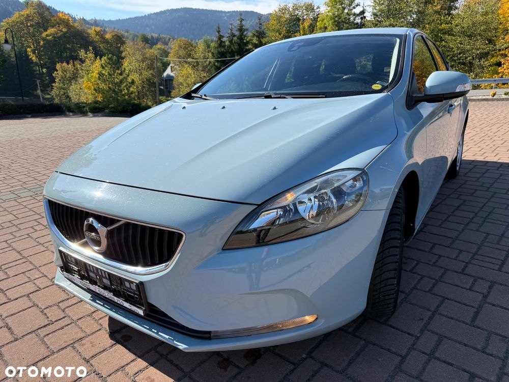 Volvo V40 2019 photo 3