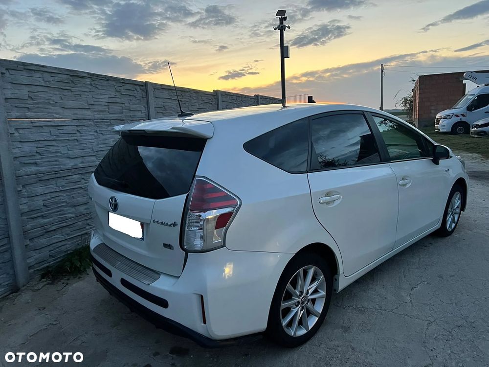 Toyota Prius+ (Hybrid) - 37