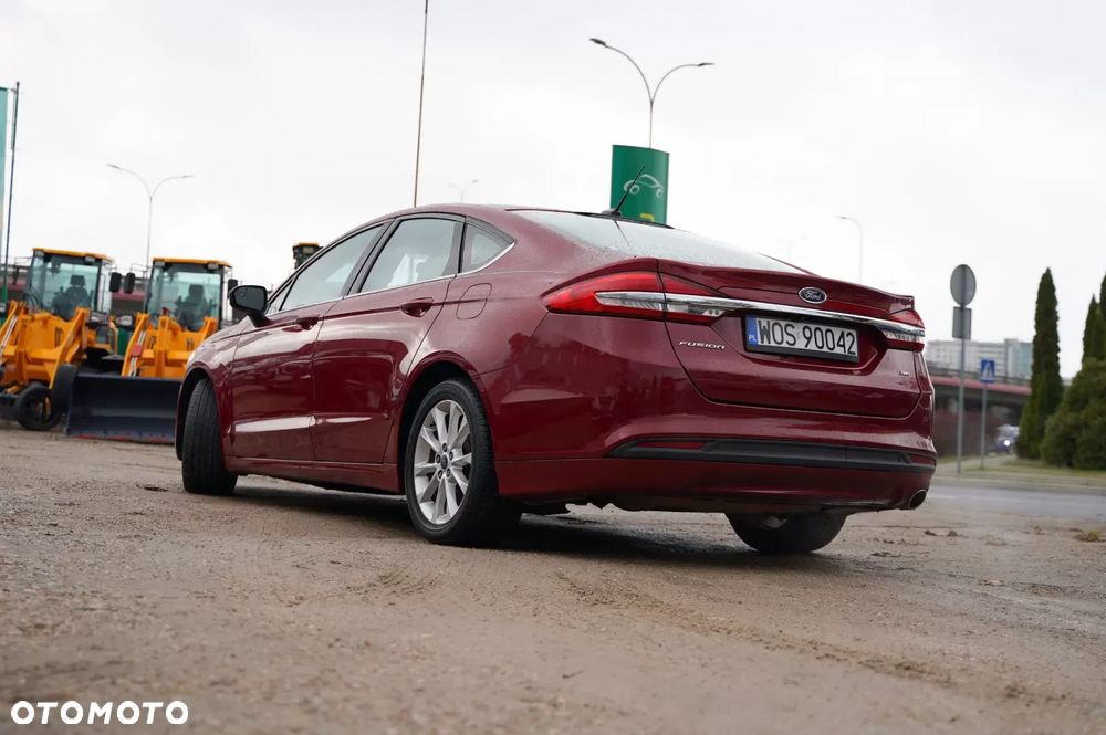 Ford Fusion - 10
