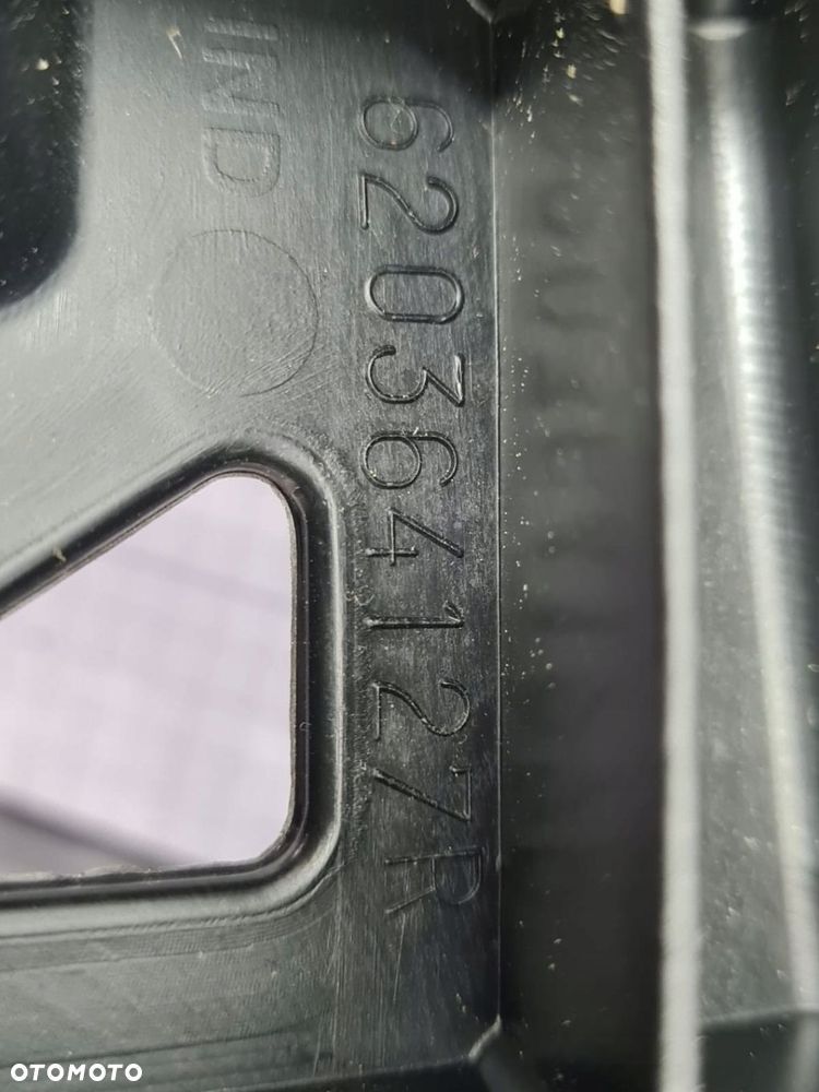 Uchwyt stelaż mocowanie zderzaka Renault Clio III stan nowy przód - 4