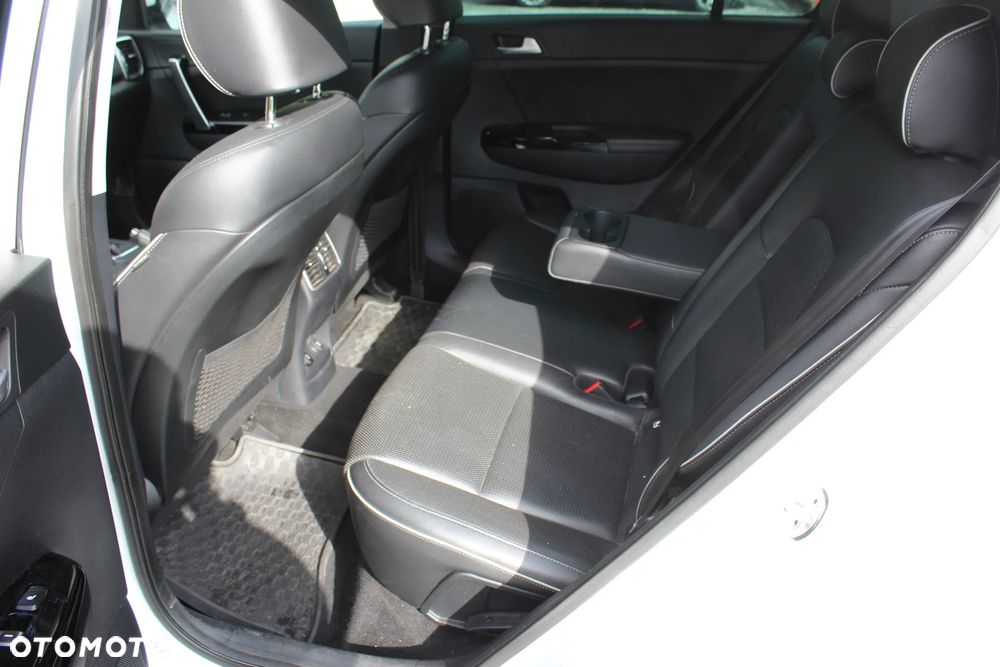 Kia Sportage 1.7 CRDI 2WD Attract - 20