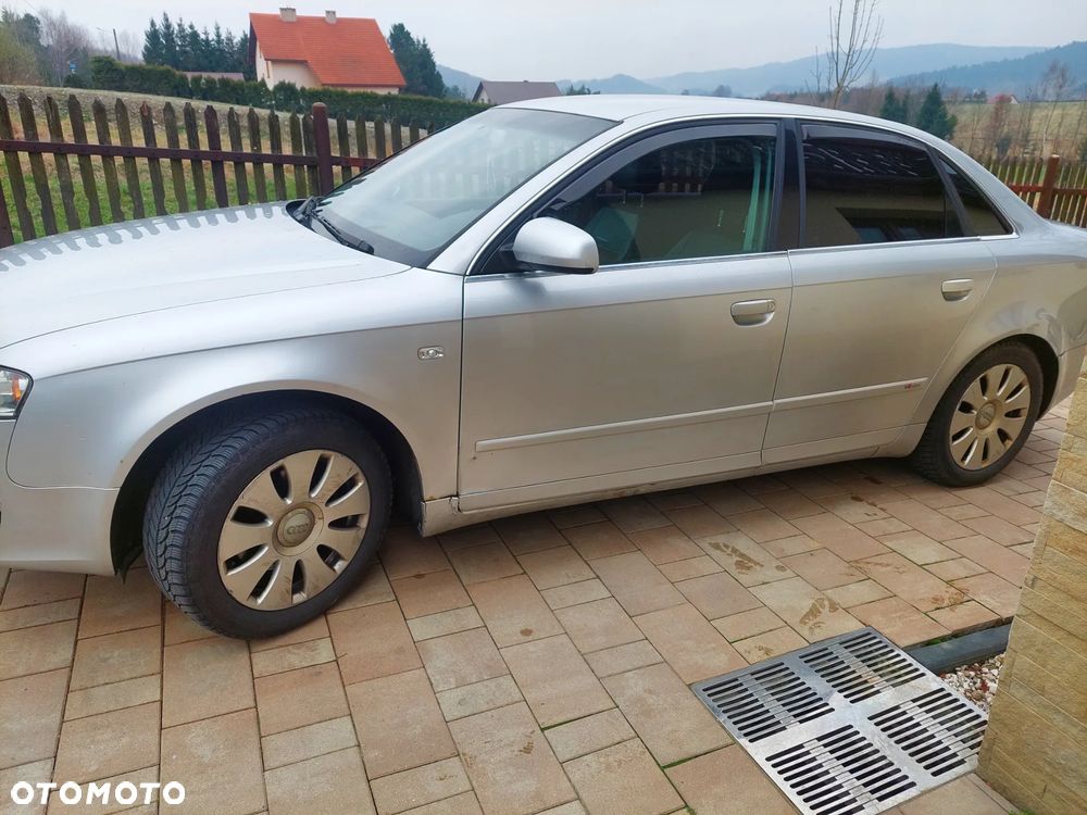 Audi A4 Limousine - 3