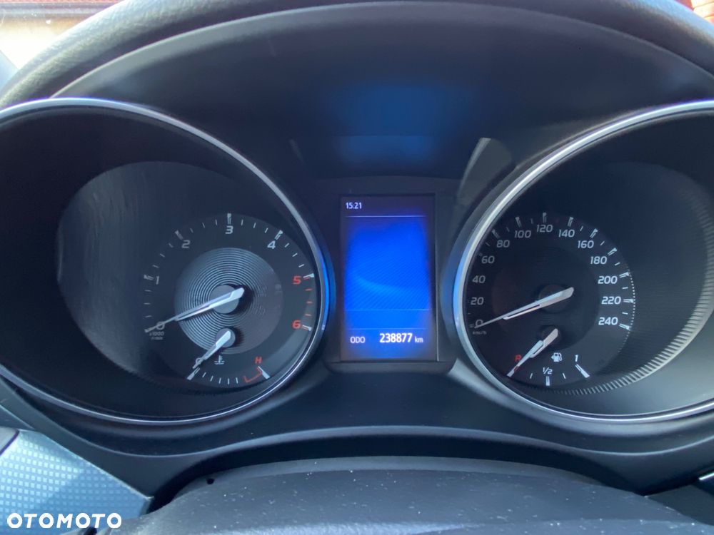 Toyota Avensis 2.0 D-4D Premium - 12