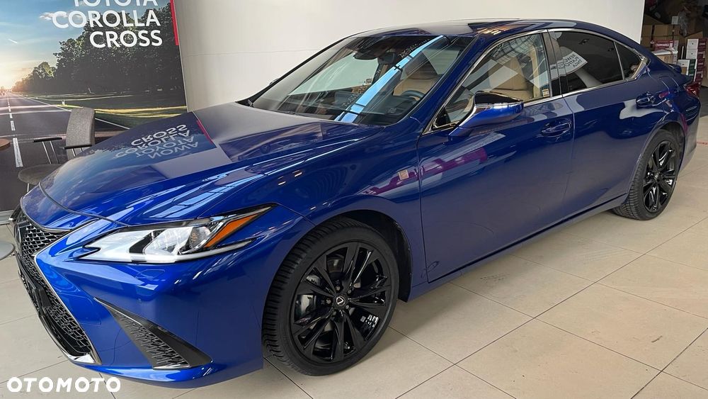 Lexus ES 300h F Sport Design - 7