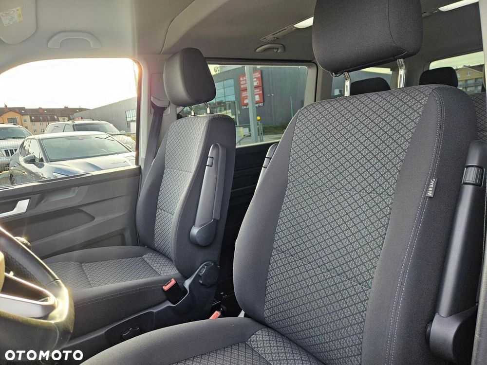 Volkswagen Multivan - 12