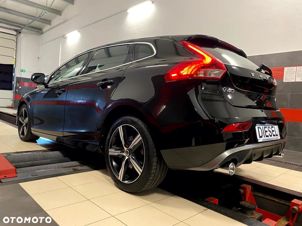 Volvo V40 D2 Drive-E SCR R-Design Momentum - 13