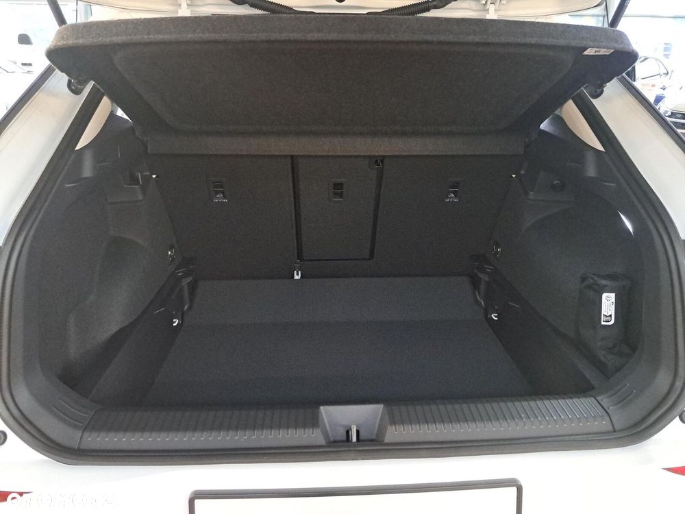 Volkswagen T-Roc - 17