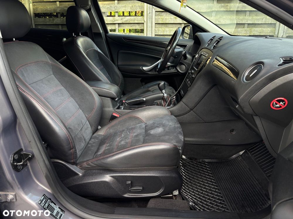 Ford Mondeo 2.0 EcoBoost Titanium S - 33