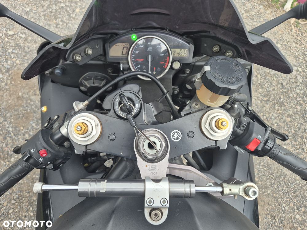 Yamaha R6 - 4