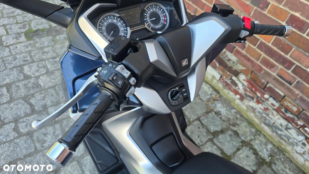 Honda NSS - 13