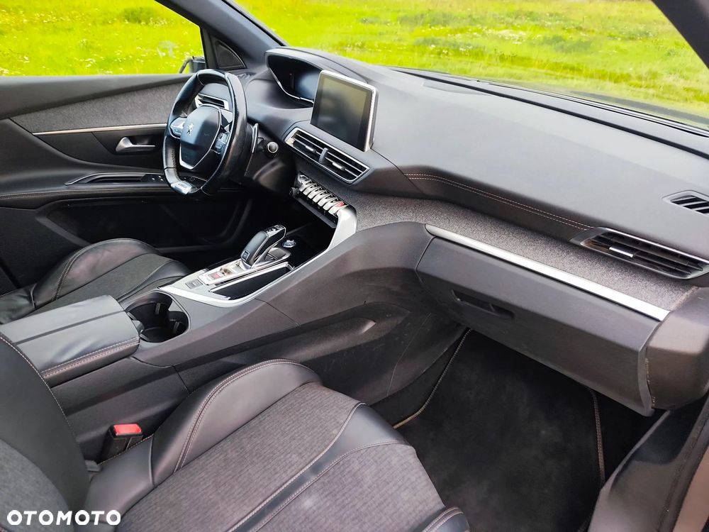 Peugeot 5008 BlueHDi 130 EAT8 Roadtrip - 18