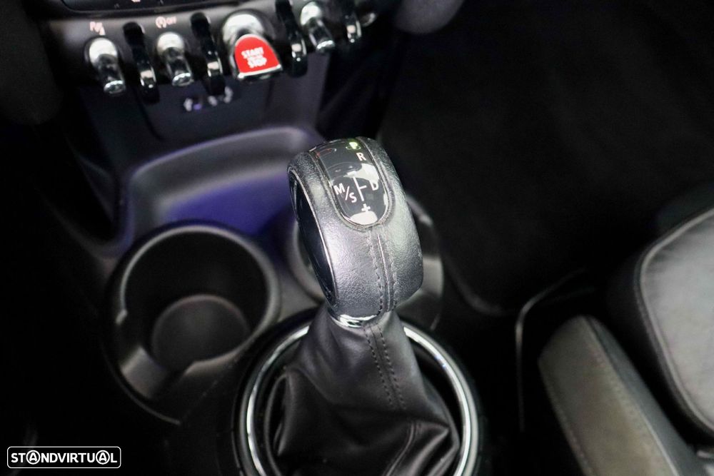 MINI 3 Portas Cooper D Auto - 27