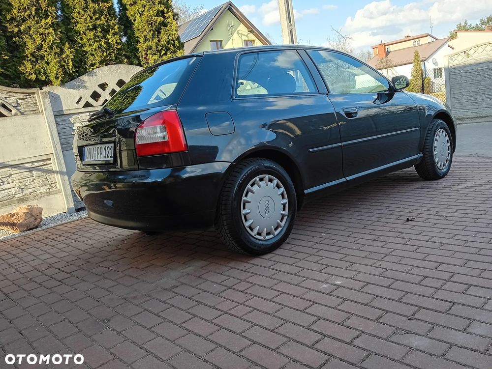 Audi A3 3-drzwiowe 1.6 Ambition - 11