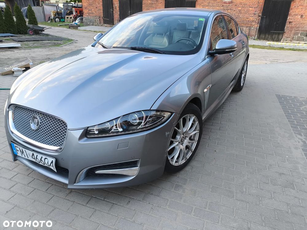 Jaguar XF - 3