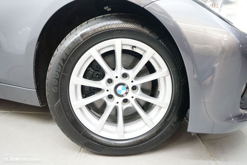 BMW 320 d Touring Auto Exclusive - 10