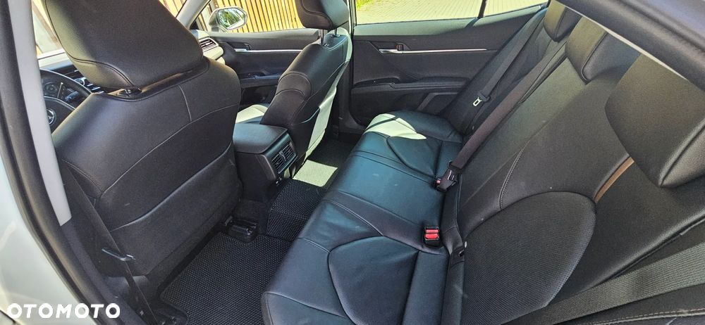Toyota Camry ver-2-5-hybrid-executive-cvt - 8