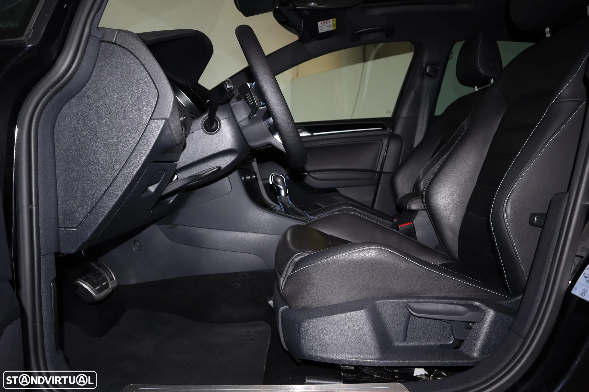VW Golf 1.4 GTE Plug-in - 16