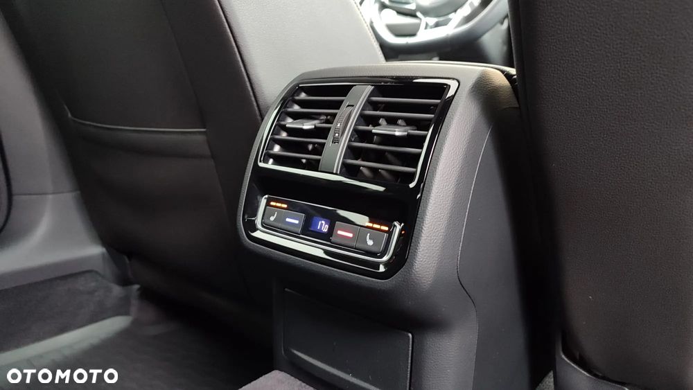 Volkswagen Arteon 2.0 TDI Bi-Turbo SCR 4Mot R-Line DSG - 27