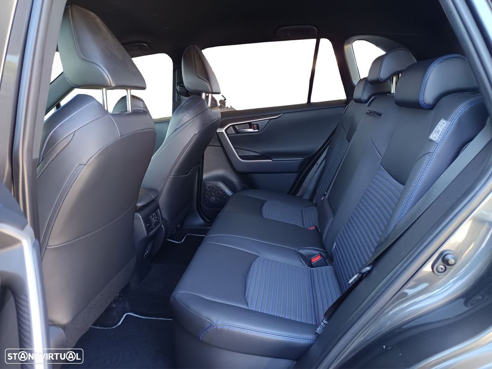 Toyota RAV4 2.5 HDF Square Collection - 14