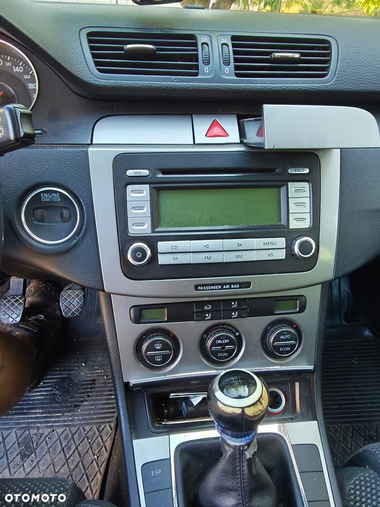 Volkswagen Passat - 5