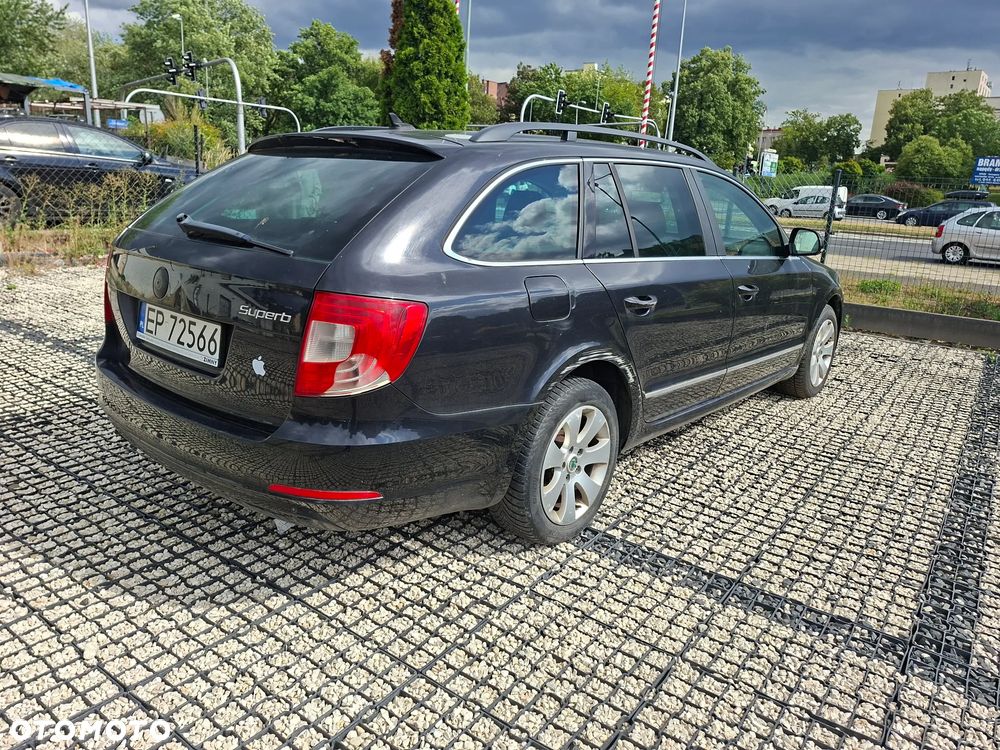 Skoda Superb 2.0 TDI DSG FAMILY - 2