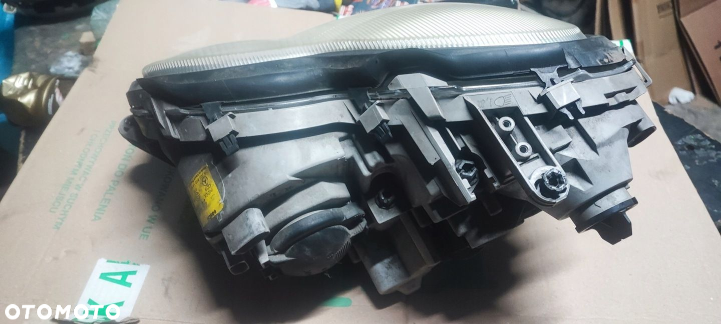 LAMPA PRAWA XENON MERCEDES W203 A2038201261 STAN BDB KOMPLETNA - 5
