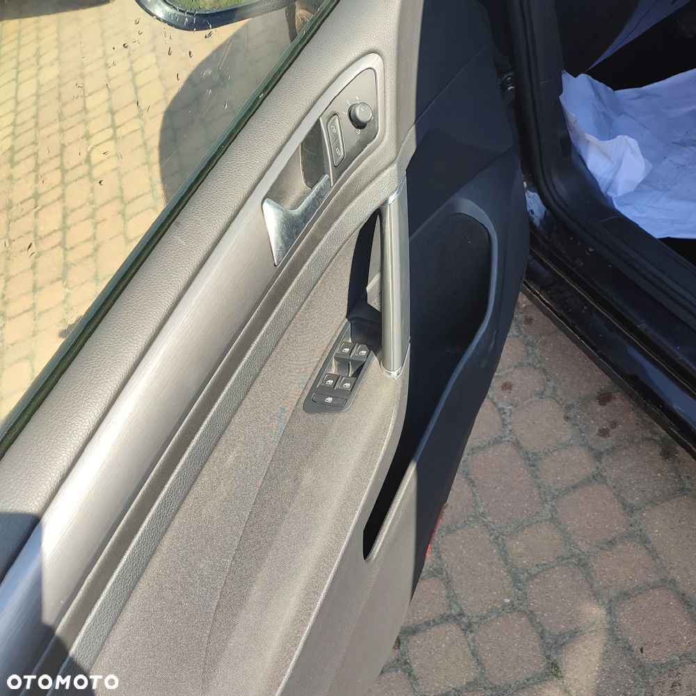 Volkswagen Golf - 12