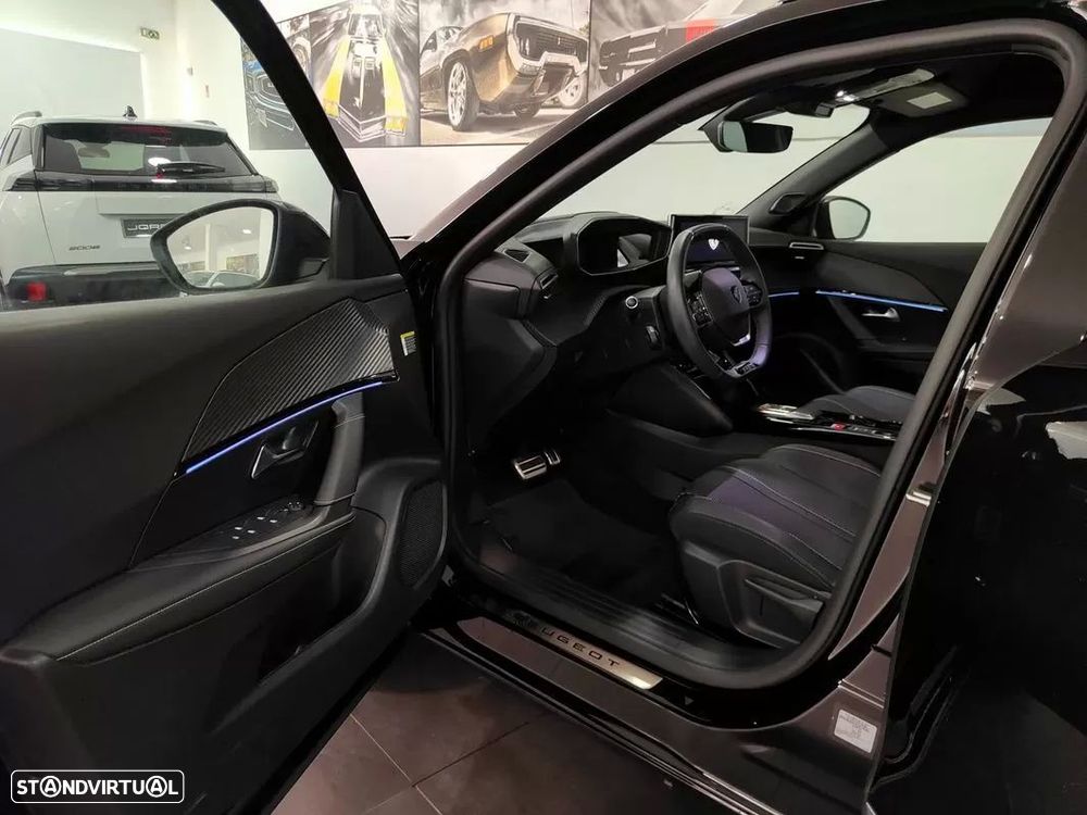 Peugeot e-2008 50 kWh GT Line - 39