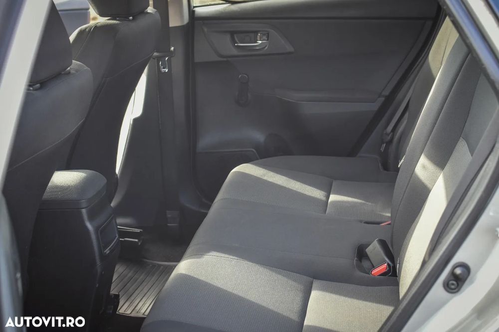 Toyota Auris 1.3 Dual VVT-i Terra - 9