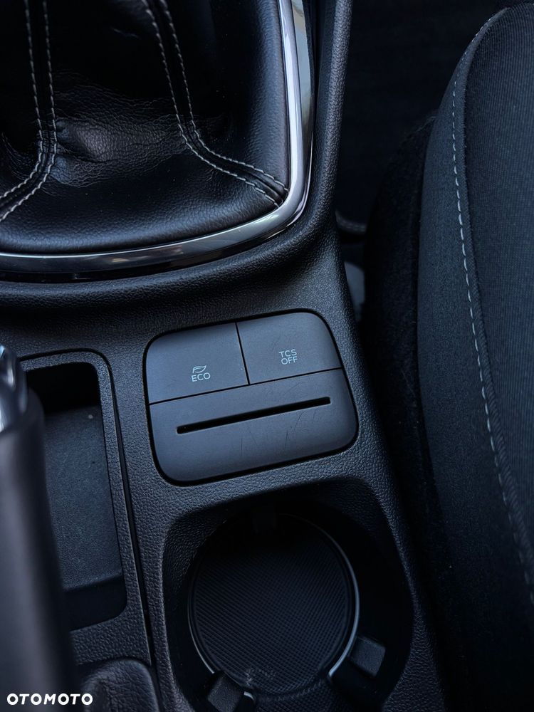 Ford Fiesta 1.1 S&S TITANIUM - 22