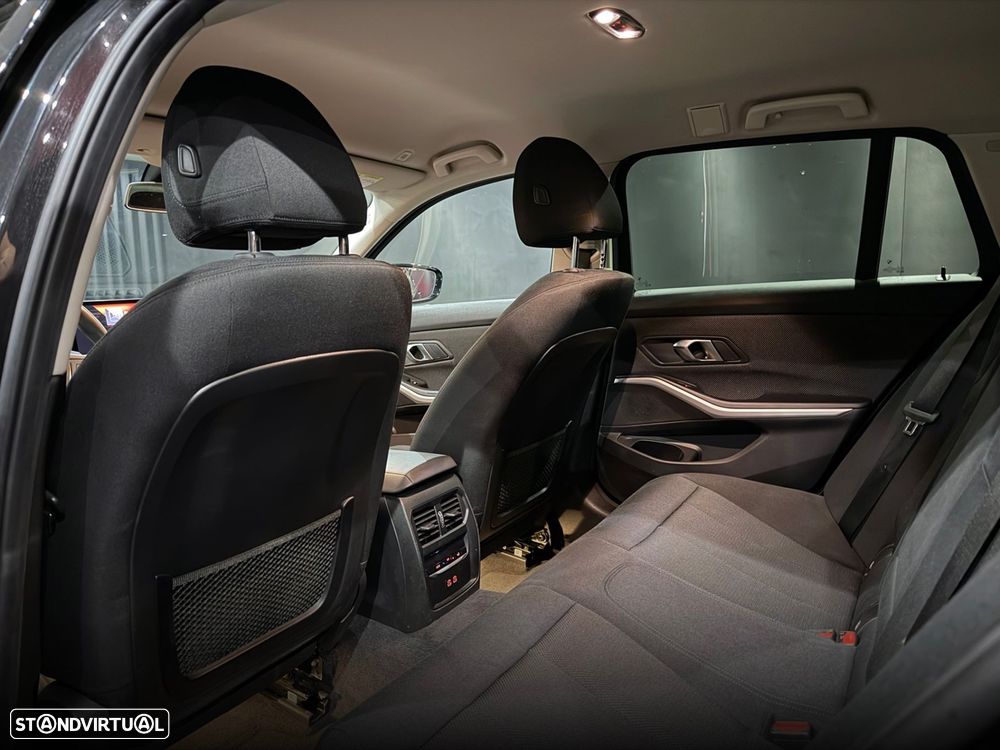 BMW 320 e Line Sport Auto - 30