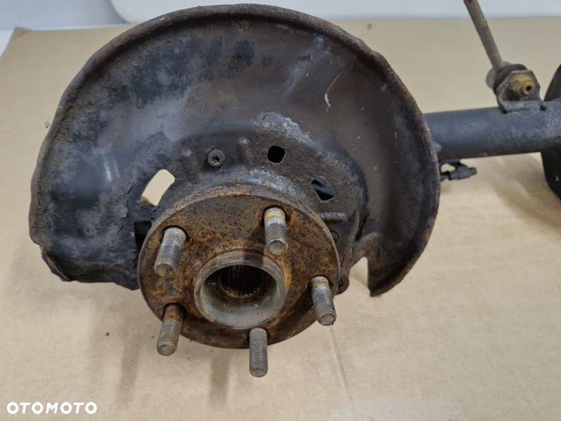 TOYOTA MATRIX 2 II E140 MCPHERSON PRAWY ZWROTNICA PRAWA PIASTA AMORTYZATOR - 2