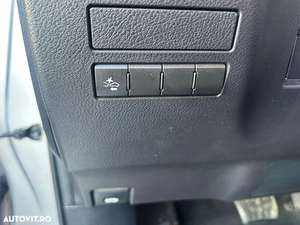 Lexus Seria NX 300h E-FOUR - 13