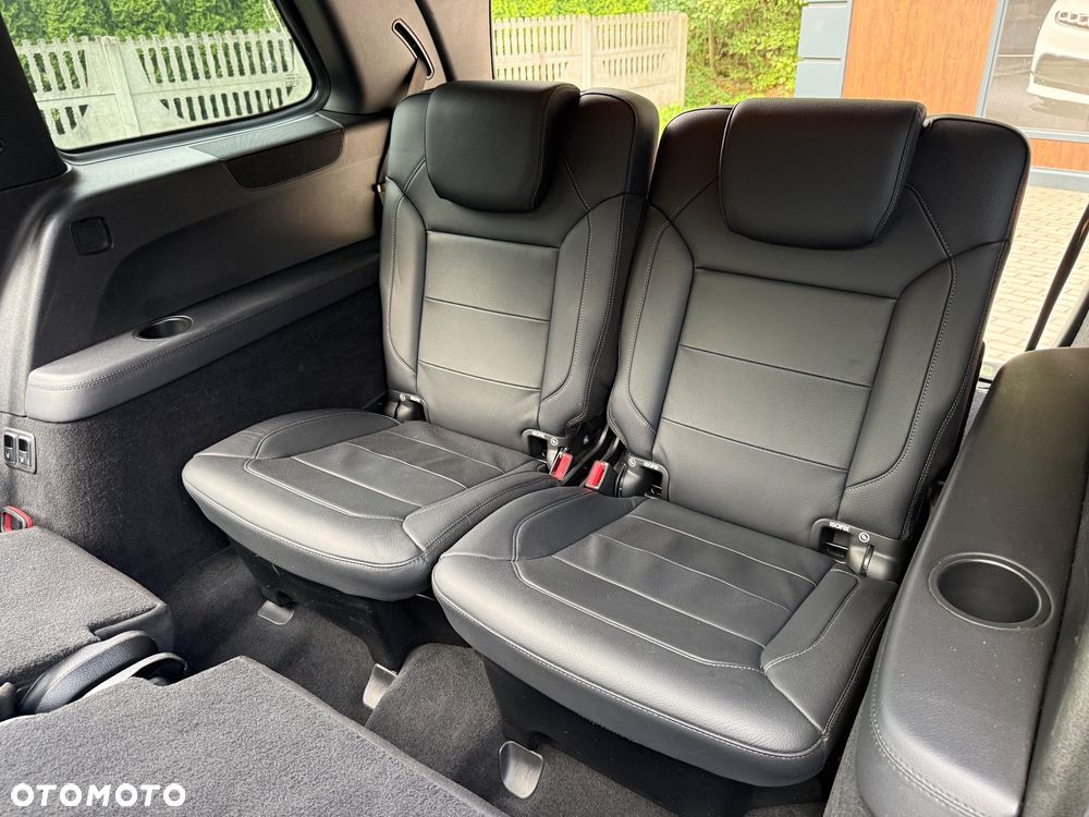 Mercedes-Benz GLS - 31