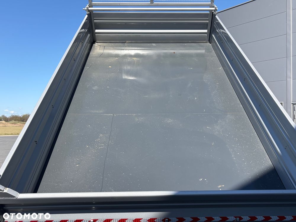 Mercedes-Benz Sprinter 519 - 18