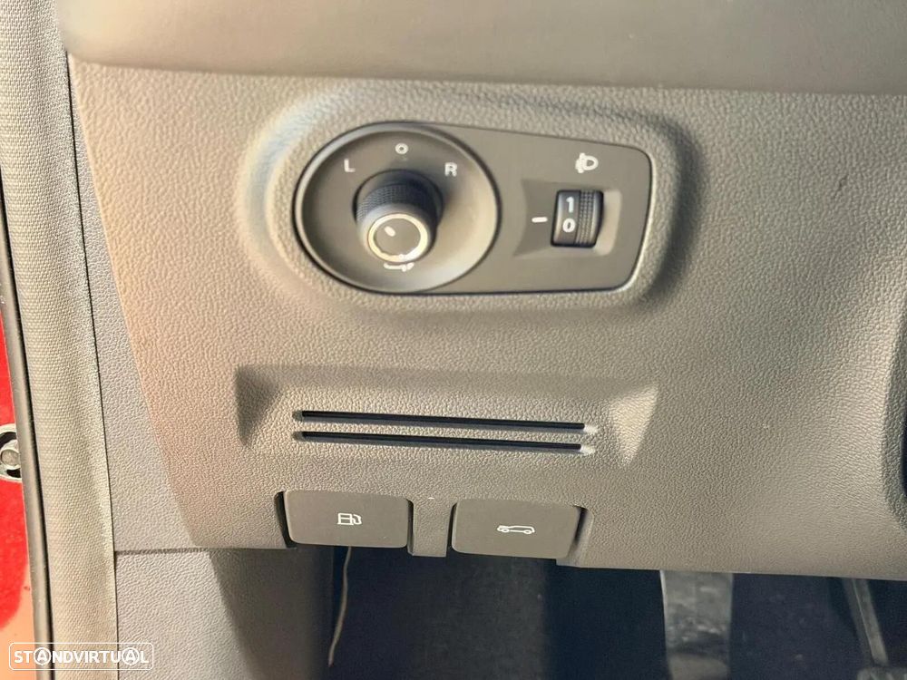 MG ZS 1.0 T-GDI Luxury — fotografia 26