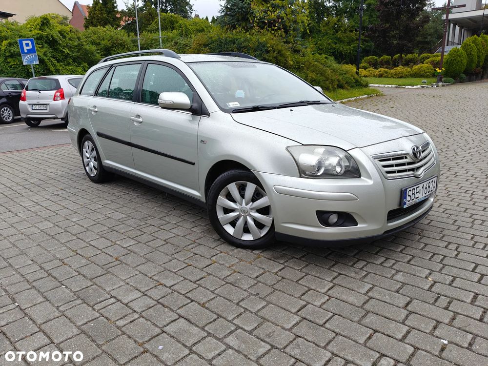 Toyota Avensis 2.0 D-4D Premium - 1