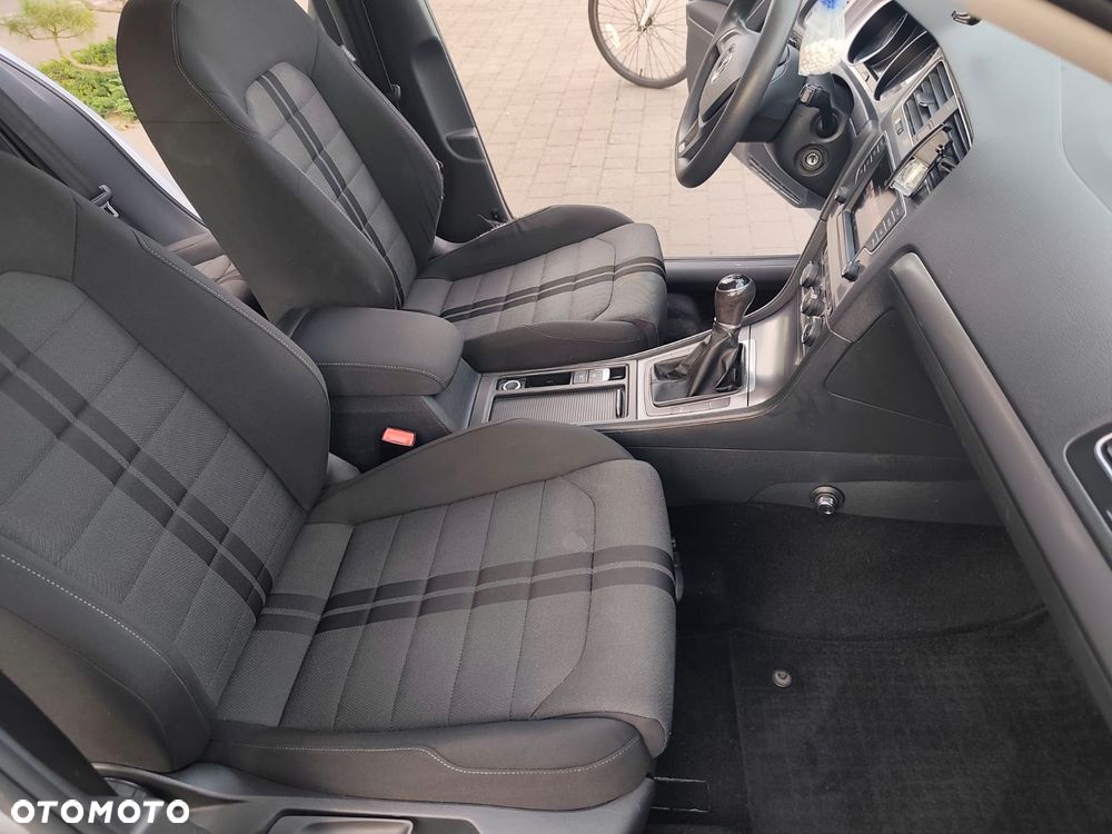 Volkswagen Golf 1.6 TDI BMT Highline - 11