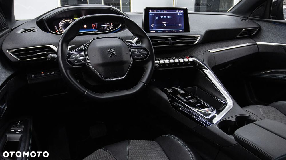 Peugeot 5008 1.5 BlueHDi Allure S&S EAT8 - 18