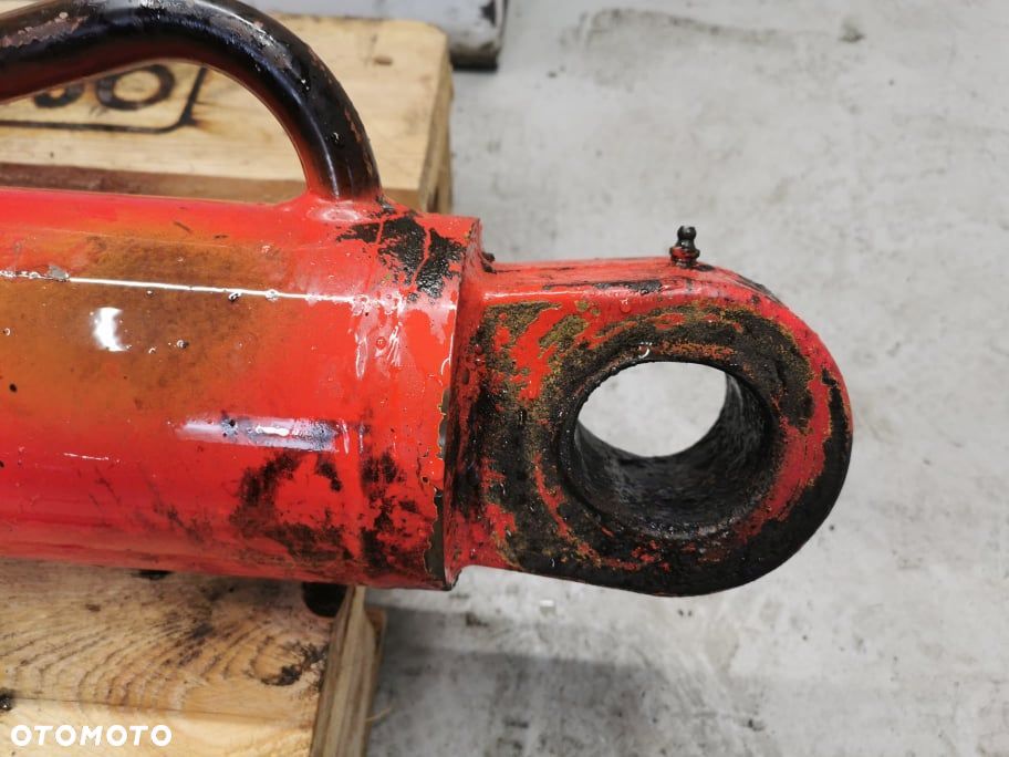 Manitou MLT 627 {Cylinder hydrauliczny unoszenia teleskopa} - 5